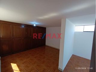 Foto 14 de Departamento En Venta En La Florida - Rimac