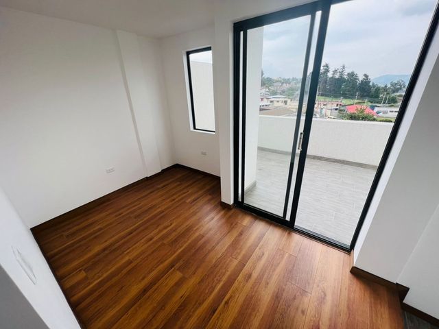 CASAS EN VENTA POR ESTRENAR - LA MOYA - CONOCOTO