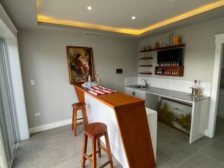 Foto 3 de Casa de Venta en Vía San Mateo, Manta, Ecuador