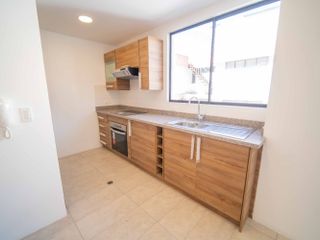 Departamento en venta por estrenar 2 habitaciones El Pinar al Norte de Quito