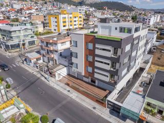 Departamento en venta por estrenar 2 habitaciones El Pinar al Norte de Quito