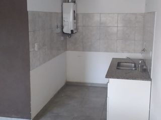 DEPARTAMENTO CON AMPLIO PATIO Y PARILLA, Santa Teresita