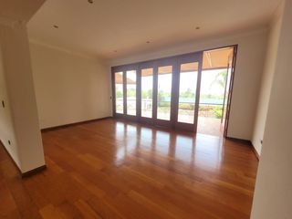 Foto 10 de RESIDENCIA EXCLUSIVA EN LA PLANICIE – ELEGANCIA, CONFORT Y NATURALEZA