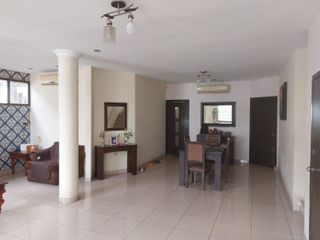 Departamento de alquiler Ciudadela Ietel, 4 dormitorios, 2 plantas, terraza