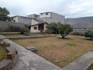 Amplia Casa de Venta 480m2 - Sector San Antonio de Pichincha