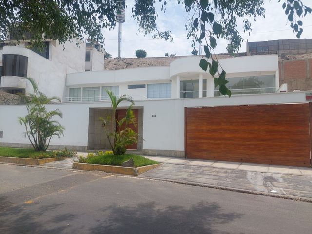 VENDO CASA EN CASUARINAS SUR SURCO