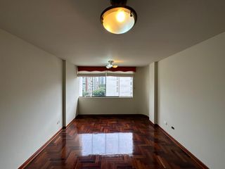 LA CALERA SURQUILLO VENTA BONITO DEPARTAMENTO DE 67 M2 MUY BIEN UBICADO ENTRE LAS AVENIDAS ANGAMOS, AVIACION, TOMAS MARSANO Y CARLOS VILLARAN (LIMITE CON SURCO, MIRAFLORES Y SAN BORJA)