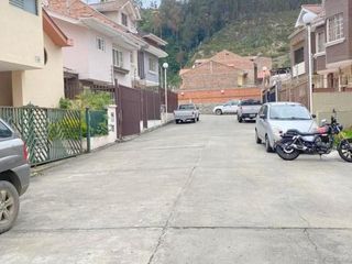 Casa en venta, dos departamentos independientes sector Empresa Eléctrica