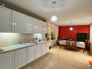 Foto 10 de Confortable Dpto. Dúplex Independiente-Casa $229.900 Urb. El Condado