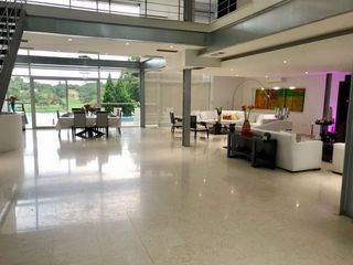Foto 1 de Casa de lujo en venta en Club lagos de caujaral. Vista al lago y campos de golf. Barranquilla