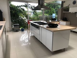 Foto 7 de Casa de lujo en venta en Club lagos de caujaral. Vista al lago y campos de golf. Barranquilla