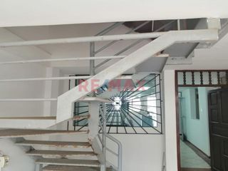 Foto 12 de Se Vende Casa Productiva De 3 Pisos En Urb. La Rinconada ID: 1023176