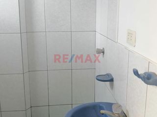 Foto 17 de Se Vende Casa Productiva De 3 Pisos En Urb. La Rinconada ID: 1023176