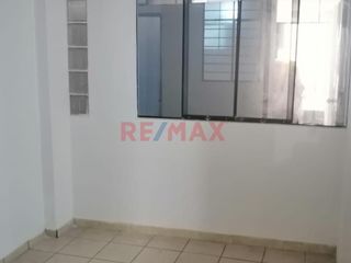 Foto 8 de Se Vende Casa Productiva De 3 Pisos En Urb. La Rinconada ID: 1023176