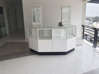 Foto 17 de En alquiler Isla Planta Baja en Plaza Comercial Vizcaya, Ciudad Celeste Vía a Samborondon