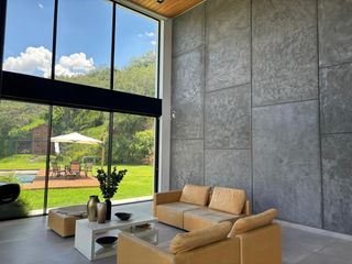 ESPECTACULAR CASA DE VENTA EN NAYÓN CUMBAYÁ!! VISTA!! PISCINA!!