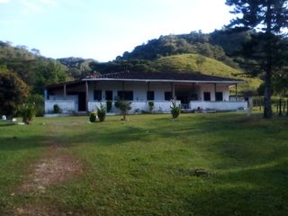 Finca vereda Cerro Rico, municipio de Buga, Valle