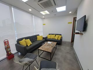Foto 3 de Oficina en venta, cerca a la Clinica Delgado !!!
