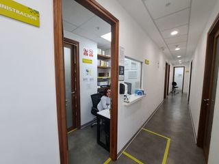 Foto 2 de Oficina en venta, cerca a la Clinica Delgado !!!
