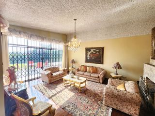 Foto 4 de Venta Casa de Amplio Jardín, Cerca a Parque. Rinconada del Lago