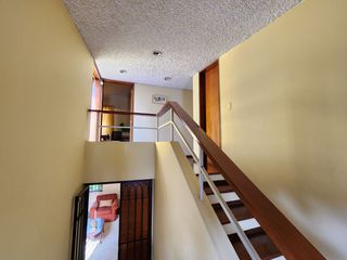 Foto 16 de Venta Casa de Amplio Jardín, Cerca a Parque. Rinconada del Lago