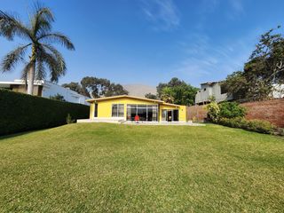 Foto 13 de Venta Casa de Amplio Jardín, Cerca a Parque. Rinconada del Lago