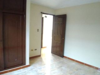 Foto 8 de Venta de casa comercial frente al exito panamericana