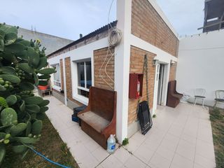 Foto 4 de Vendo importante propiedad en Puerto madryn Hostel  y local comercial .