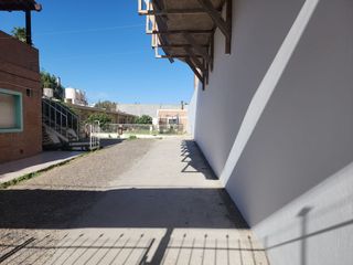 Foto 7 de Vendo importante propiedad en Puerto madryn Hostel  y local comercial .