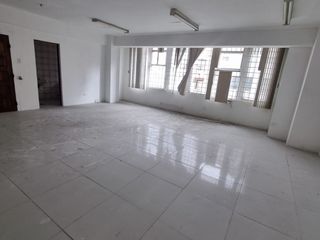 Oficina en Alquiler en el Centro de Guayaquil, primer piso, 1 Baño, Zona Rosa, Centro de Guayaquil.