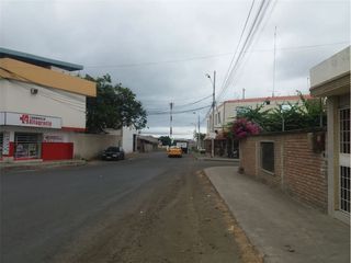 Foto 3 de casa amoblada de alquiler en Manta zona norte
