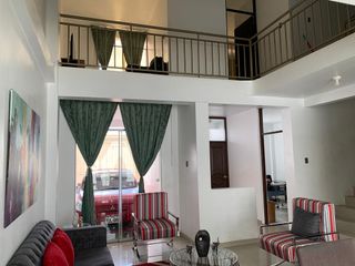 Foto 1 de VENDO CASA DOS PISOS EN LA URB. MONTE BELLO - PIURA