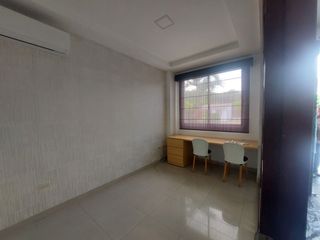 Foto 11 de Via la costa, Se renta linda casa 4 dormitorio con piscina