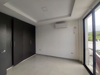 Foto 12 de Via la costa, Se renta linda casa 4 dormitorio con piscina