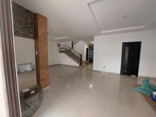 Foto 3 de Via la costa, Se renta linda casa 4 dormitorio con piscina