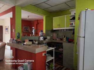 Foto 7 de VENTA DE ACOGEDORA CASA DE 2 PLANTAS EN CDLA MARTHADE ROLDOS