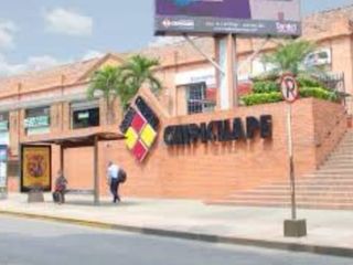 Foto 5 de ALQUILO OFICINA EN CENTRO COMERCIAL CHIPICHAPE
