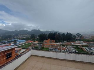 Penthouse de lujo de Venta en Cuenca y amplia terraza con vista espectacular al centro turi y baños Sector 3 puentes
