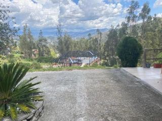 Foto 5 de Elegante villa en venta con 3.500m2 de terreno exclusivo sector, Challuabamba Alto.