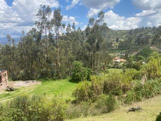 Foto 12 de Elegante villa en venta con 3.500m2 de terreno exclusivo sector, Challuabamba Alto.