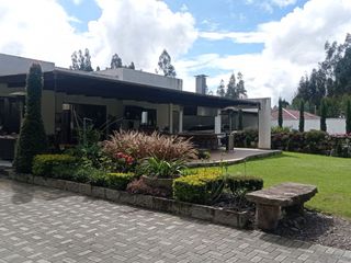 Foto 1 de 🏘️ Casa Mansión de 4 Dormitorios  en San Joaquín en Venta