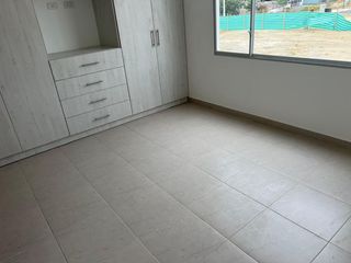 Foto 9 de casa de alquiler en manta zona norte