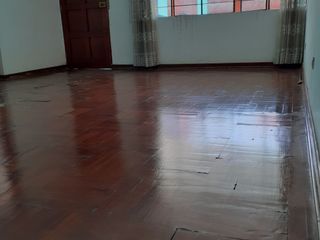 Foto 25 de Vendo Departamento amplio en primer piso + cochera carport