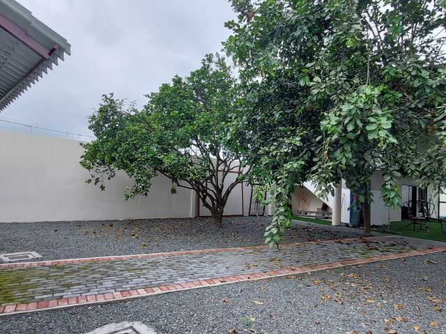 CASA+TERRENO 3 FRENTES EN VENTA 924 m2  LA CONCORDIA