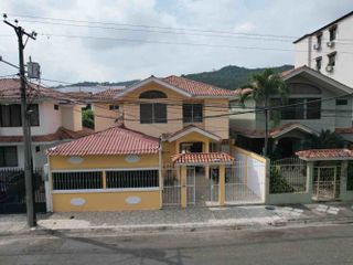 Venta de casa en Puerto Azul - Vía a la Costa