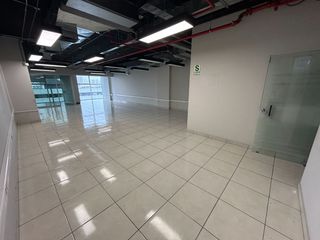 Foto 4 de ALQUILO MODERNA OFICINA EN AV BENAVIDES, MIRAFLORES