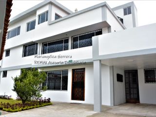 Venta Casa Rentera Jipijapa Centro Norte 520 m²
