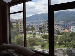 Casa de VENTA AL Norte de la ciudad, 502m2 con excelentes acabados, Sector el Batán, Quito, Ecuador.
