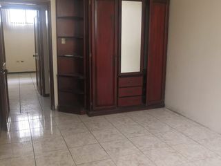 Foto 1 de Kennedy Norte Alquiler de grande casa de dos areas con uso de suelo comercial - excelente ubicación (J Luna)