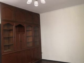 Foto 18 de Kennedy Norte Alquiler de grande casa de dos areas con uso de suelo comercial - excelente ubicación (J Luna)